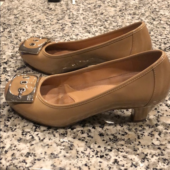 Nude Heels - Picture 5 of 6